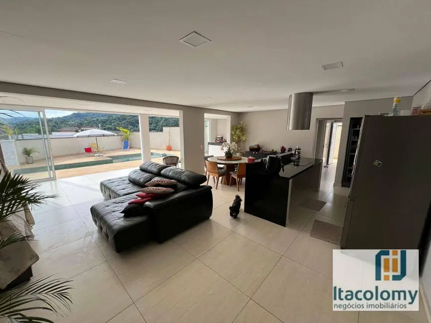 Foto 3 de Casa de Condomínio com 3 quartos à venda, 400m2 em Santana De Parnaiba - SP