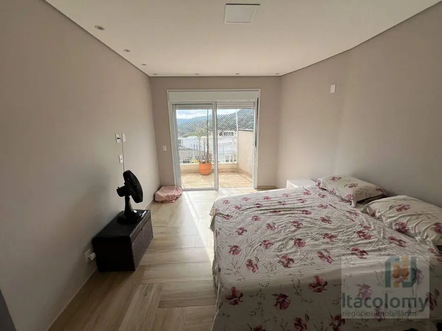 Foto 9 de Casa de Condomínio com 3 quartos à venda e para alugar, 400m2 em Santana De Parnaiba - SP