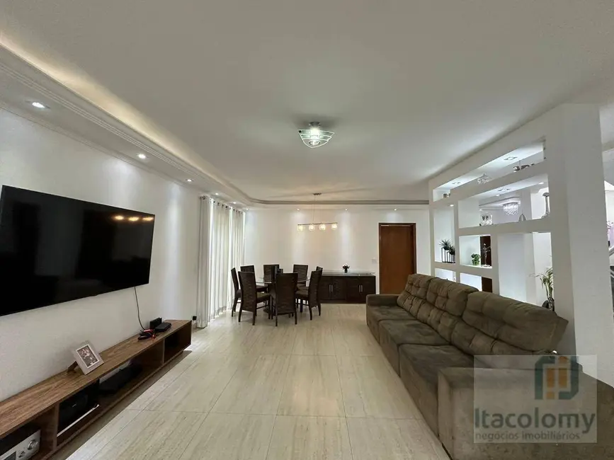 Foto 3 de Casa de Condomínio com 4 quartos à venda, 308m2 em Santana De Parnaiba - SP