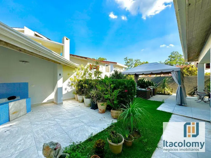 Foto 2 de Casa de Condomínio com 4 quartos à venda, 390m2 em Santana De Parnaiba - SP