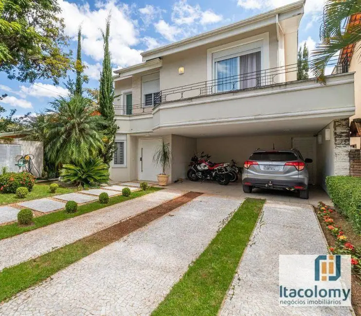 Foto 1 de Casa de Condomínio com 3 quartos para alugar, 360m2 em Santana De Parnaiba - SP