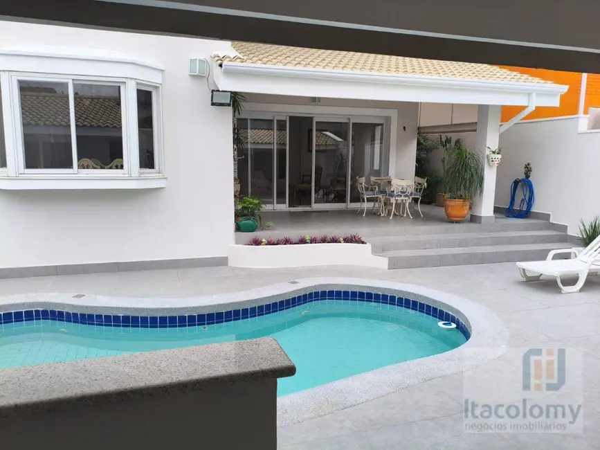 Casa de Condomínio com 3 quartos para alugar, 360m2 em Santana De Parnaiba - SP - imagem 8 Foto 8 de Casa de Condomínio com 3 quartos para alugar, 360m2 em Santana De Parnaiba - SP
