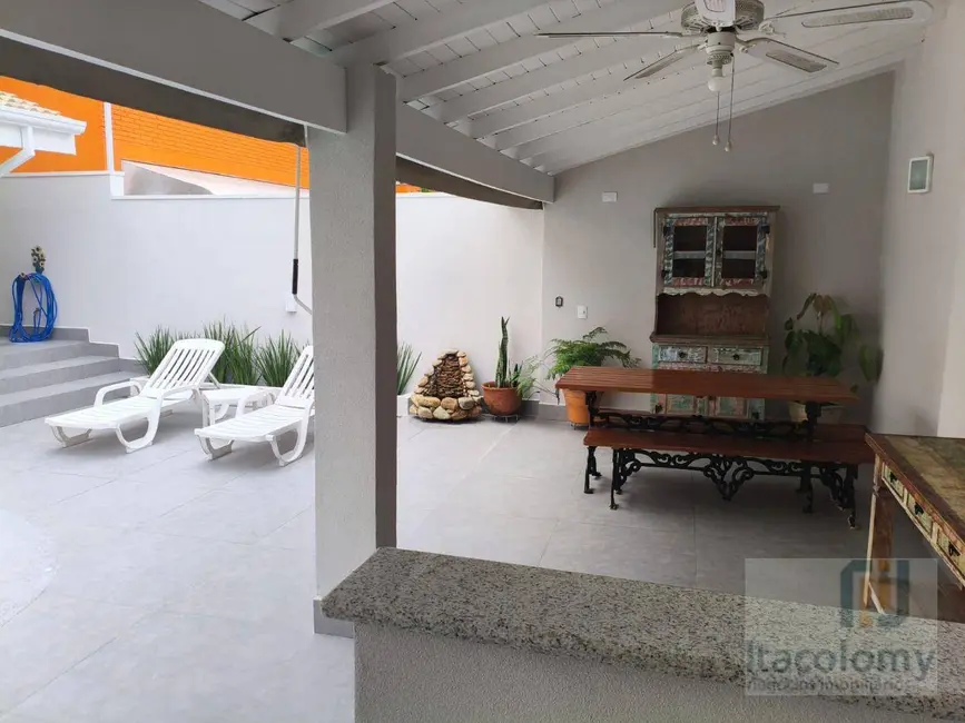 Casa de Condomínio com 3 quartos para alugar, 360m2 em Santana De Parnaiba - SP - imagem 9 Foto 9 de Casa de Condomínio com 3 quartos para alugar, 360m2 em Santana De Parnaiba - SP