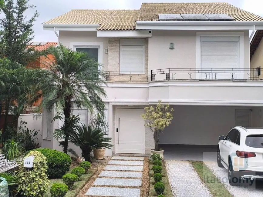 Casa de Condomínio com 3 quartos para alugar, 360m2 em Santana De Parnaiba - SP - imagem 1 Foto 1 de Casa de Condomínio com 3 quartos para alugar, 360m2 em Santana De Parnaiba - SP
