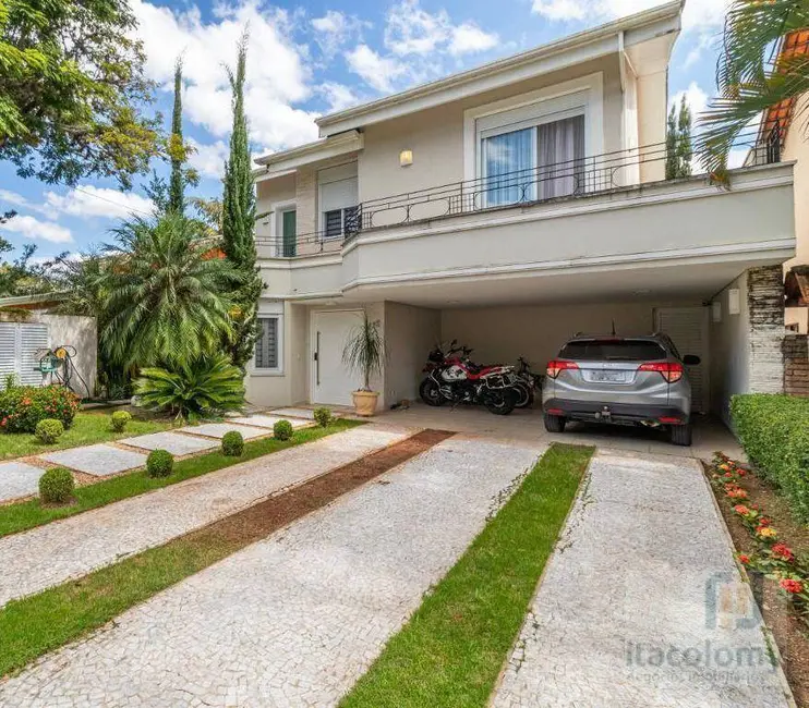 Foto 1 de Casa de Condomínio com 3 quartos para alugar, 360m2 em Santana De Parnaiba - SP