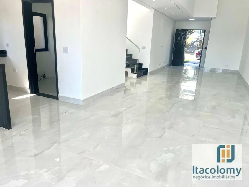 Foto 5 de Casa de Condomínio com 3 quartos à venda, 276m2 em Suru, Santana De Parnaiba - SP