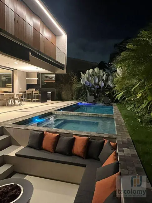 Casa de Condomínio com 4 quartos à venda, 560m2 em Barueri - SP - imagem 6 Foto 6 de Casa de Condomínio com 4 quartos à venda, 560m2 em Barueri - SP