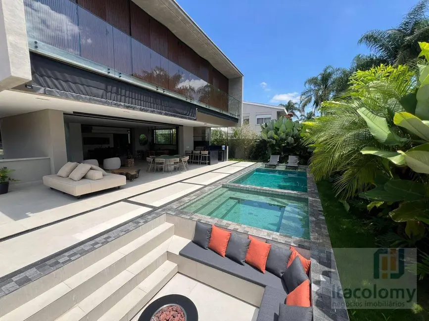 Casa de Condomínio com 4 quartos à venda, 560m2 em Barueri - SP - imagem 8 Foto 8 de Casa de Condomínio com 4 quartos à venda, 560m2 em Barueri - SP