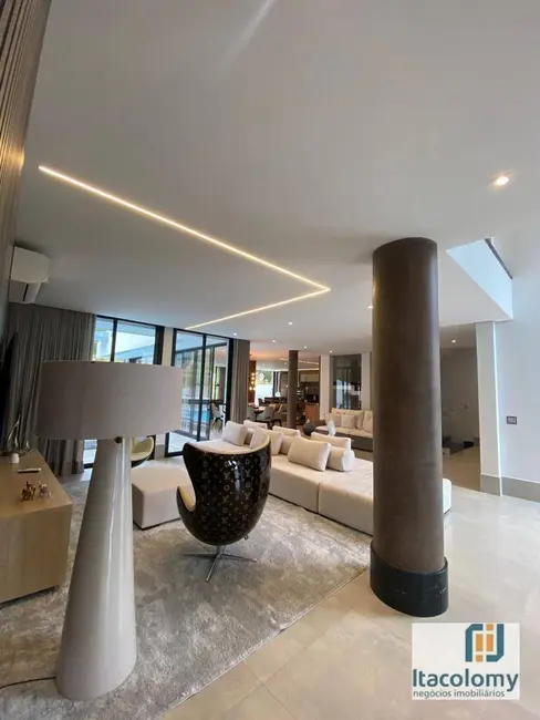 Casa de Condomínio com 5 quartos à venda, 832m2 em Tamboré, Santana De Parnaiba - SP - imagem 6 Foto 6 de Casa de Condomínio com 5 quartos à venda, 832m2 em Tamboré, Santana De Parnaiba - SP