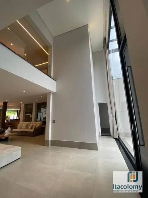 Casa de Condomínio com 5 quartos à venda, 832m2 em Tamboré, Santana De Parnaiba - SP - imagem 3 Foto 3 de Casa de Condomínio com 5 quartos à venda, 832m2 em Tamboré, Santana De Parnaiba - SP