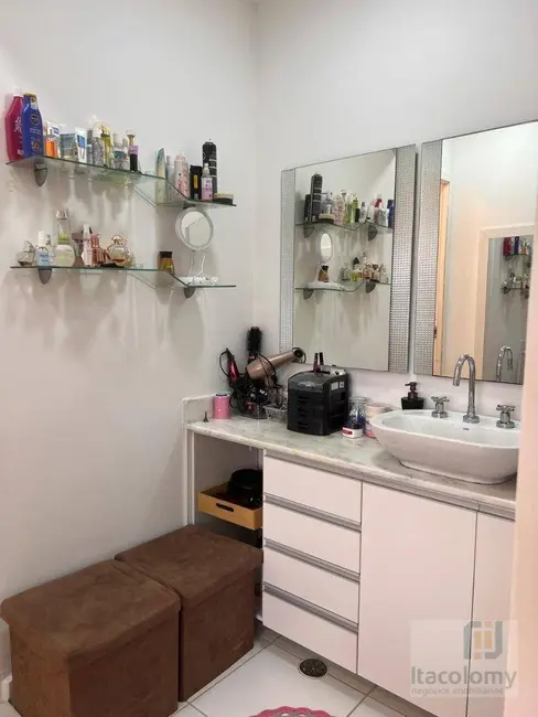 Foto 9 de Apartamento com 2 quartos à venda, 62m2 em Barueri - SP