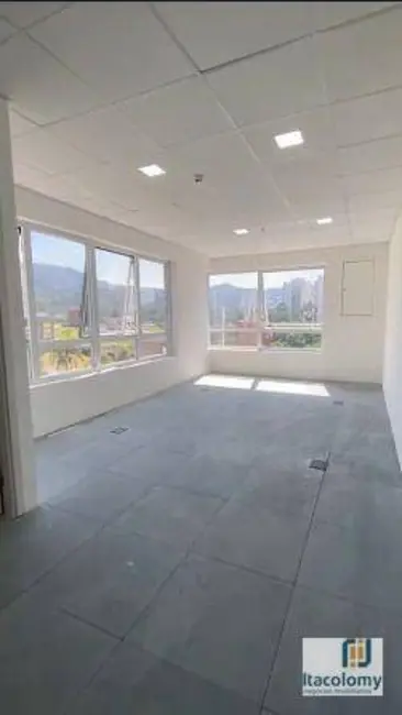 Foto 7 de Sala Comercial à venda e para alugar, 39m2 em Tamboré, Santana De Parnaiba - SP
