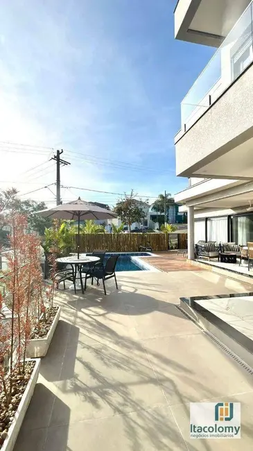 Foto 5 de Casa de Condomínio com 3 quartos à venda, 468m2 em Suru, Santana De Parnaiba - SP