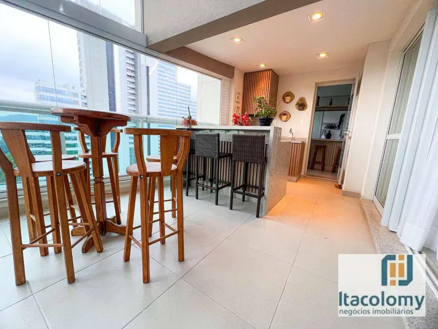 Foto 4 de Apartamento com 4 quartos à venda e para alugar, 336m2 em Alphaville Empresarial, Barueri - SP