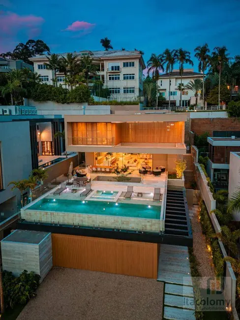 Foto 6 de Casa de Condomínio com 5 quartos à venda, 950m2 em Tamboré, Santana De Parnaiba - SP