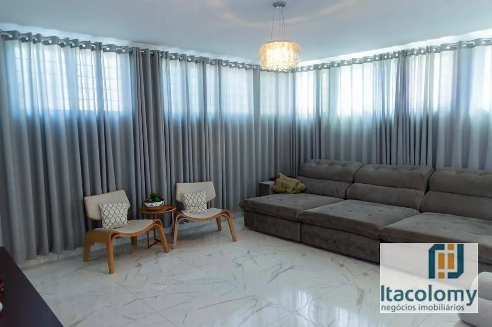 Foto 3 de Casa com 3 quartos à venda, 1000m2 em Vila Cardia, Bauru - SP