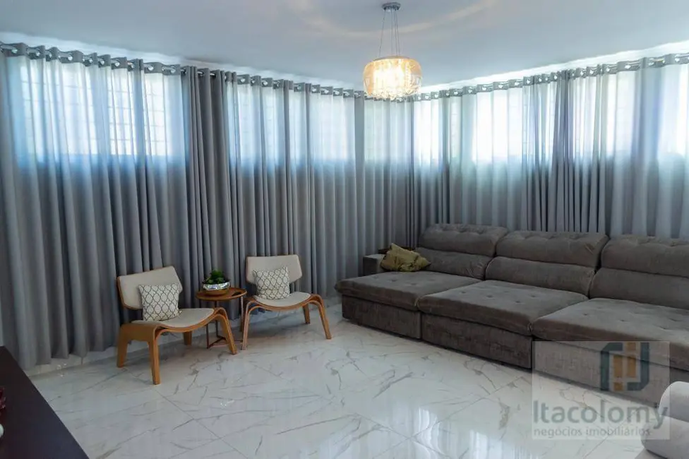 Foto 3 de Casa com 3 quartos à venda, 1000m2 em Vila Cardia, Bauru - SP