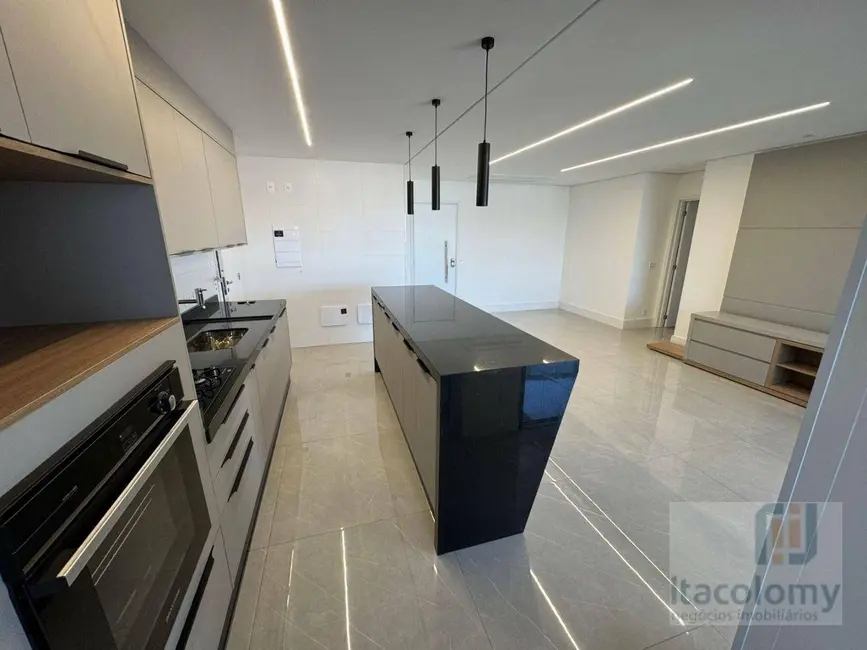 Foto 2 de Apartamento com 3 quartos à venda e para alugar, 123m2 em Alphaville Conde II, Barueri - SP