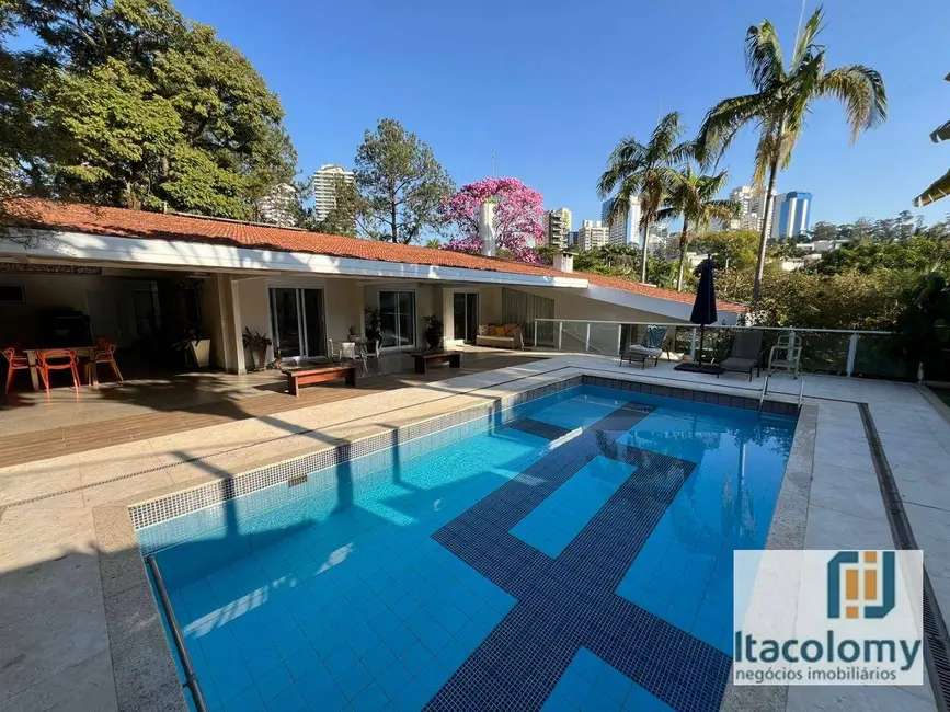 Foto 2 de Casa de Condomínio com 4 quartos para alugar, 838m2 em Barueri - SP