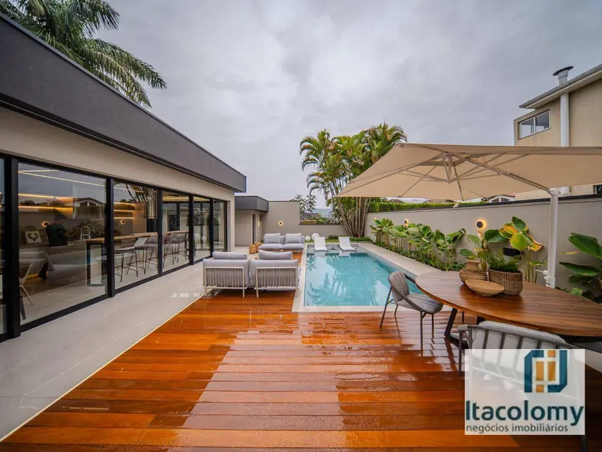 Casa de Condomínio com 4 quartos à venda, 527m2 em Santana De Parnaiba - SP - imagem 5 Foto 5 de Casa de Condomínio com 4 quartos à venda, 527m2 em Santana De Parnaiba - SP