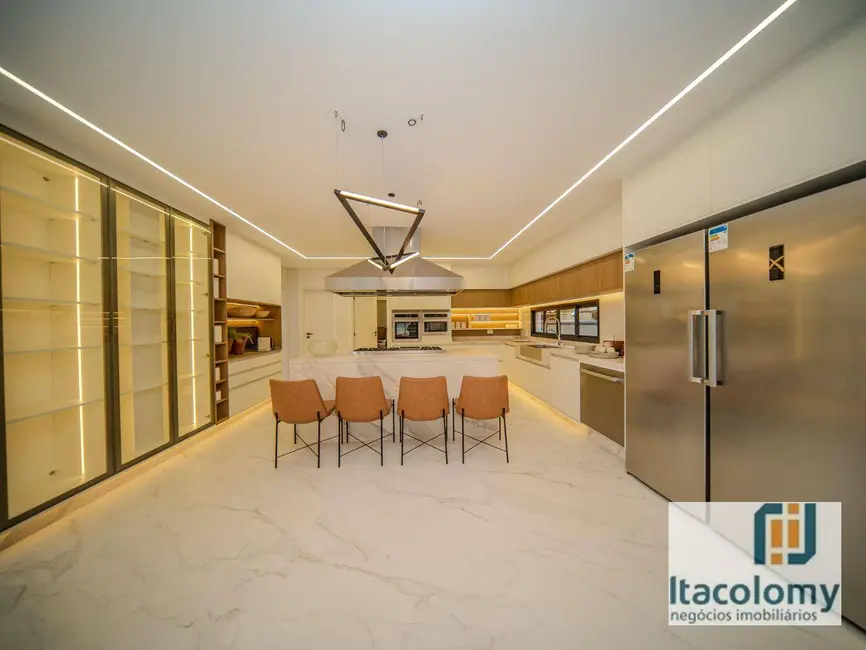 Casa de Condomínio com 4 quartos à venda, 527m2 em Santana De Parnaiba - SP - imagem 8 Foto 8 de Casa de Condomínio com 4 quartos à venda, 527m2 em Santana De Parnaiba - SP