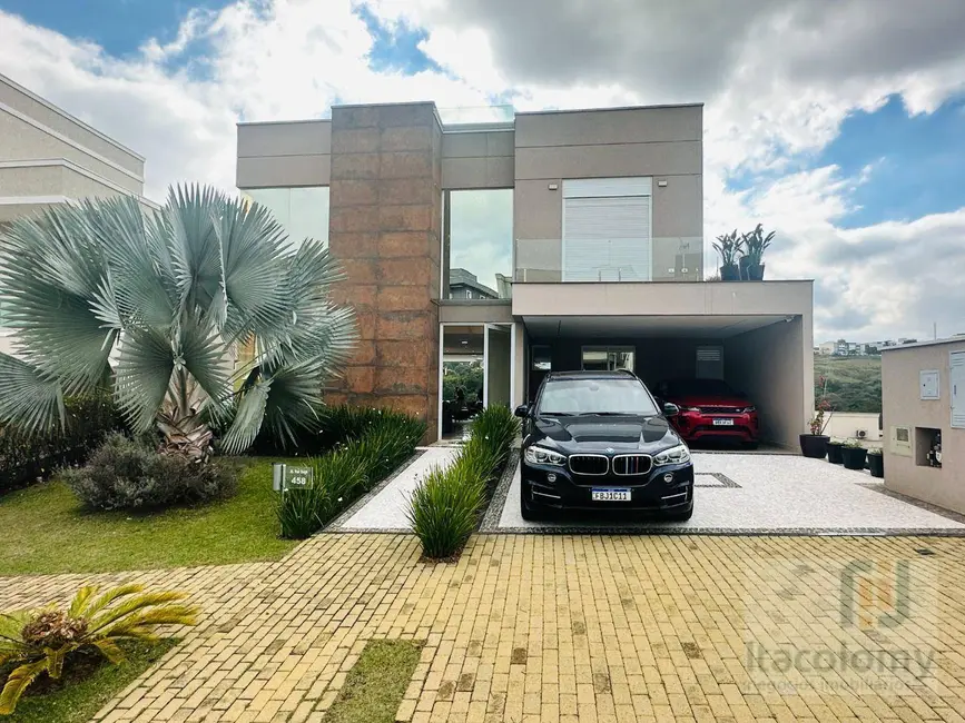Foto 1 de Casa de Condomínio com 4 quartos para alugar, 500m2 em Santana De Parnaiba - SP