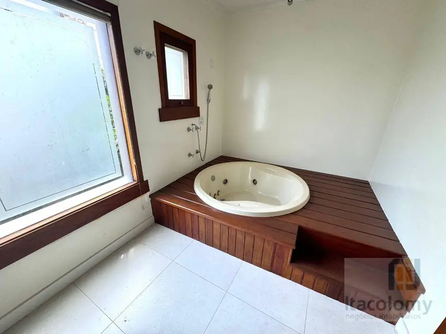 Foto 8 de Casa de Condomínio com 4 quartos à venda e para alugar, 865m2 em Santana De Parnaiba - SP