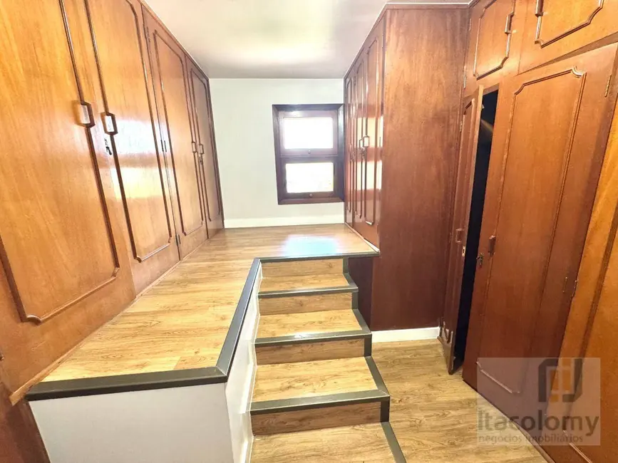 Foto 4 de Casa de Condomínio com 4 quartos à venda e para alugar, 865m2 em Santana De Parnaiba - SP