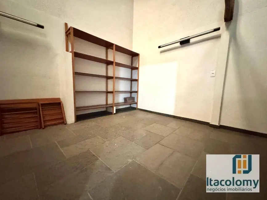 Foto 3 de Casa de Condomínio com 4 quartos à venda e para alugar, 865m2 em Santana De Parnaiba - SP