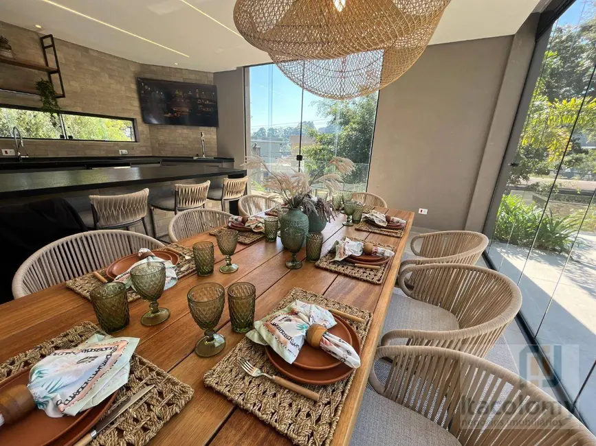 Foto 2 de Casa de Condomínio com 6 quartos à venda, 1250m2 em Residencial Tamboré, Barueri - SP