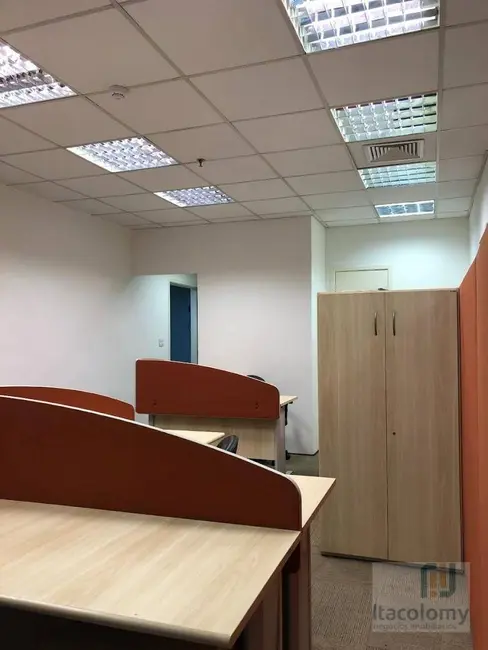 Foto 9 de Sala Comercial à venda e para alugar, 56m2 em Alphaville Industrial, Barueri - SP