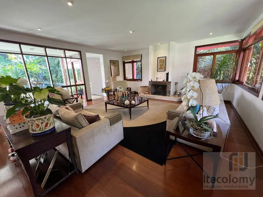 Casa de Condomínio com 3 quartos à venda, 1596m2 em Residencial Tamboré, Barueri - SP - imagem 6 Foto 6 de Casa de Condomínio com 3 quartos à venda, 1596m2 em Residencial Tamboré, Barueri - SP