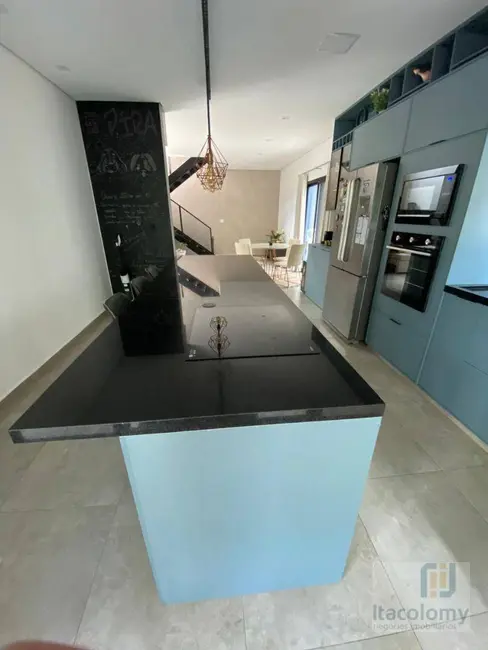 Foto 1 de Casa de Condomínio com 3 quartos para alugar, 382m2 em Suru, Santana De Parnaiba - SP