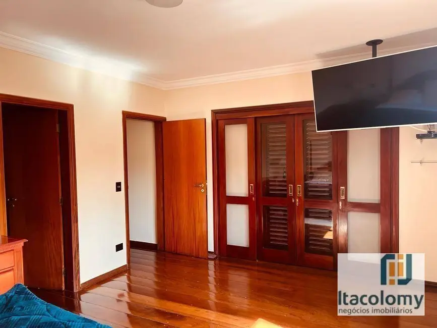 Casa de Condomínio com 4 quartos à venda e para alugar, 500m2 em Barueri - SP - imagem 9 Foto 9 de Casa de Condomínio com 4 quartos à venda e para alugar, 500m2 em Barueri - SP