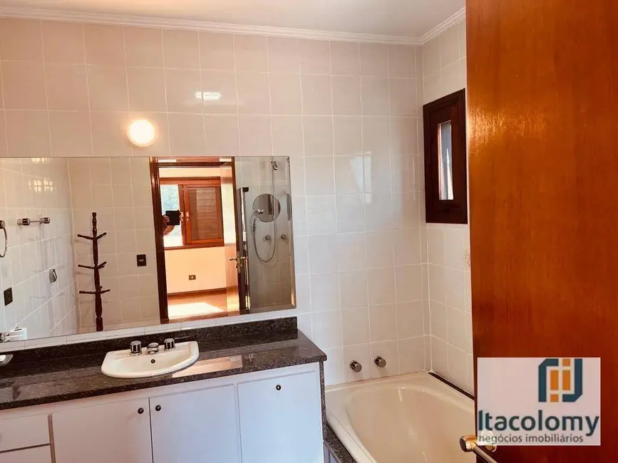 Casa de Condomínio com 4 quartos à venda e para alugar, 500m2 em Barueri - SP - imagem 8 Foto 8 de Casa de Condomínio com 4 quartos à venda e para alugar, 500m2 em Barueri - SP