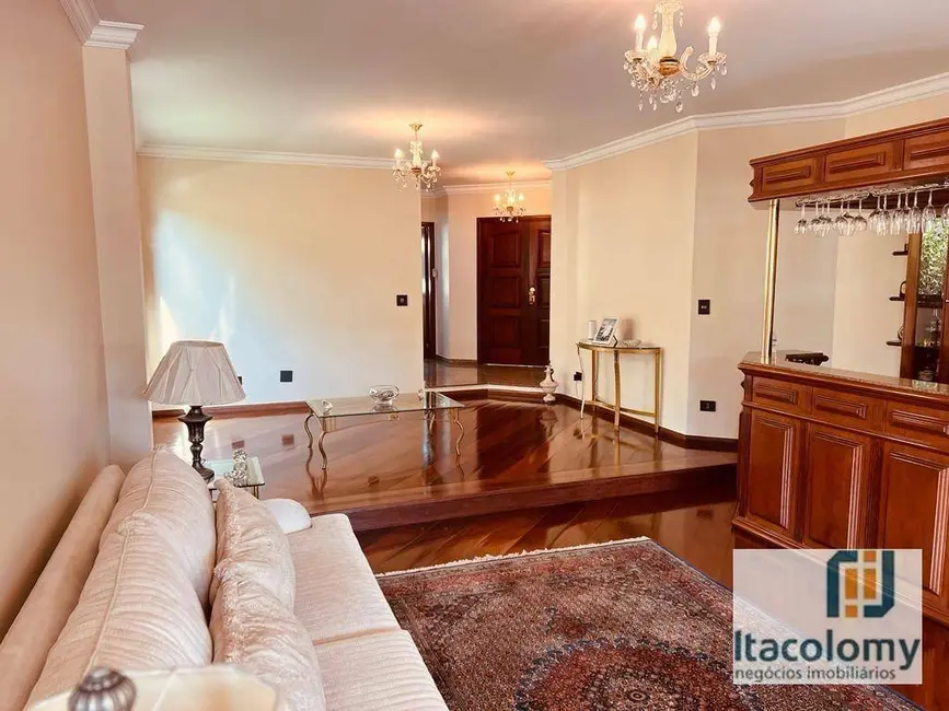 Casa de Condomínio com 4 quartos à venda e para alugar, 500m2 em Barueri - SP - imagem 3 Foto 3 de Casa de Condomínio com 4 quartos à venda e para alugar, 500m2 em Barueri - SP