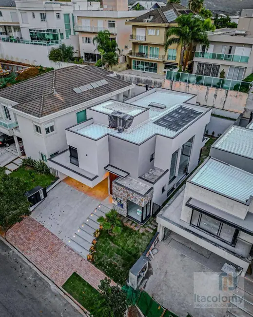 Casa de Condomínio com 4 quartos à venda, 420m2 em Santana De Parnaiba - SP - imagem 5 Foto 5 de Casa de Condomínio com 4 quartos à venda, 420m2 em Santana De Parnaiba - SP