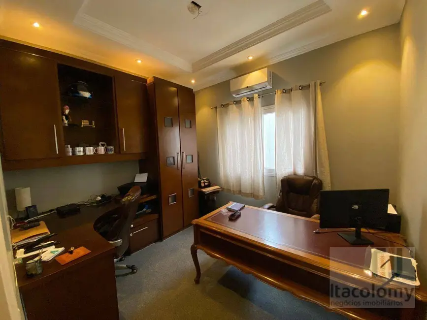 Casa de Condomínio com 4 quartos à venda, 706m2 em Alphaville Residencial Um, Barueri - SP - imagem 8 Foto 8 de Casa de Condomínio com 4 quartos à venda, 706m2 em Alphaville Residencial Um, Barueri - SP