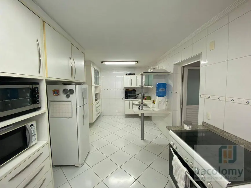 Casa de Condomínio com 4 quartos à venda, 706m2 em Alphaville Residencial Um, Barueri - SP - imagem 6 Foto 6 de Casa de Condomínio com 4 quartos à venda, 706m2 em Alphaville Residencial Um, Barueri - SP