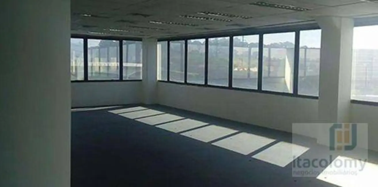 Foto 2 de Sala Comercial para alugar, 676m2 em Vila Anastácio, São Paulo - SP