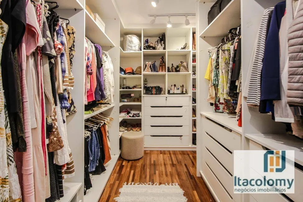 Foto 9 de Apartamento com 3 quartos à venda, 224m2 em Santana De Parnaiba - SP