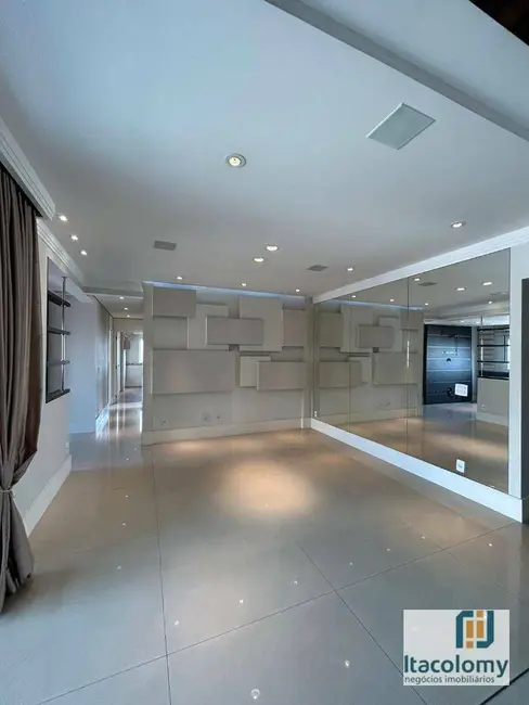 Apartamento com 3 quartos à venda, 156m2 em Tamboré, Santana De Parnaiba - SP - imagem 3 Foto 3 de Apartamento com 3 quartos à venda, 156m2 em Tamboré, Santana De Parnaiba - SP