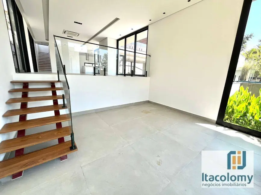 Casa de Condomínio com 4 quartos à venda, 620m2 em Santana De Parnaiba - SP - imagem 7 Foto 7 de Casa de Condomínio com 4 quartos à venda, 620m2 em Santana De Parnaiba - SP