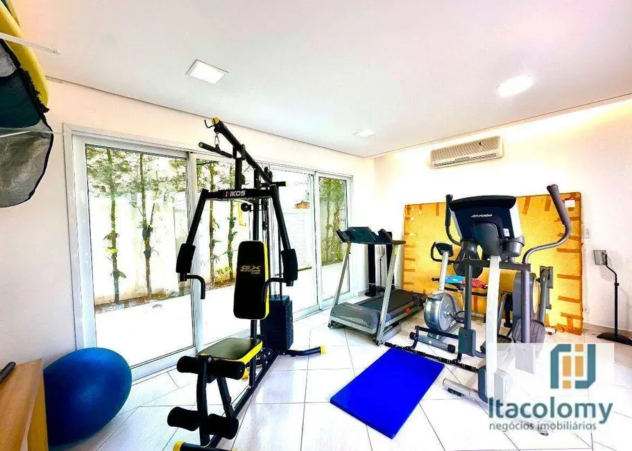 Casa de Condomínio com 4 quartos à venda, 1500m2 em Residencial Tamboré, Barueri - SP - imagem 9 Foto 9 de Casa de Condomínio com 4 quartos à venda, 1500m2 em Residencial Tamboré, Barueri - SP