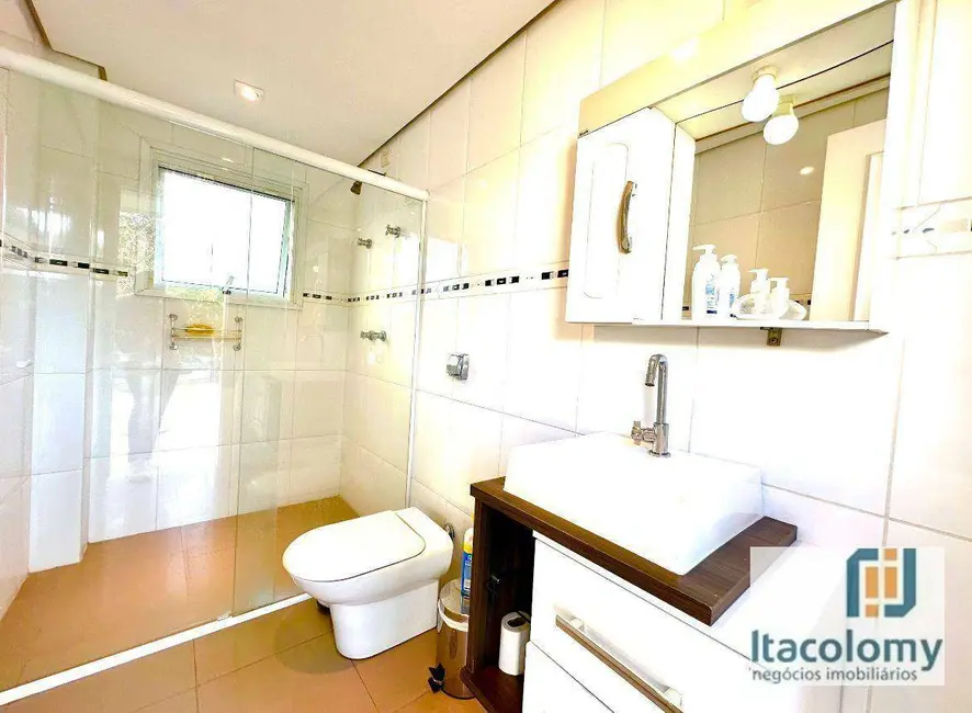 Casa de Condomínio com 4 quartos à venda, 1500m2 em Residencial Tamboré, Barueri - SP - imagem 8 Foto 8 de Casa de Condomínio com 4 quartos à venda, 1500m2 em Residencial Tamboré, Barueri - SP