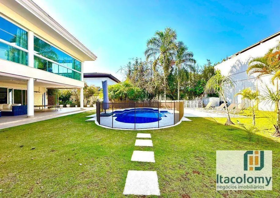 Casa de Condomínio com 4 quartos à venda, 1500m2 em Residencial Tamboré, Barueri - SP - imagem 2 Foto 2 de Casa de Condomínio com 4 quartos à venda, 1500m2 em Residencial Tamboré, Barueri - SP