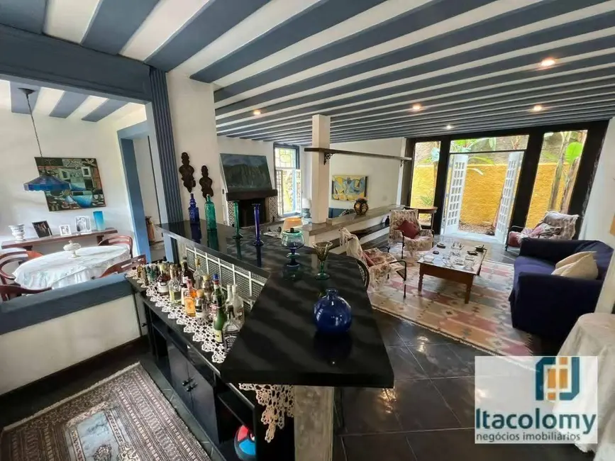 Foto 3 de Casa de Condomínio com 4 quartos à venda, 700m2 em Barueri - SP