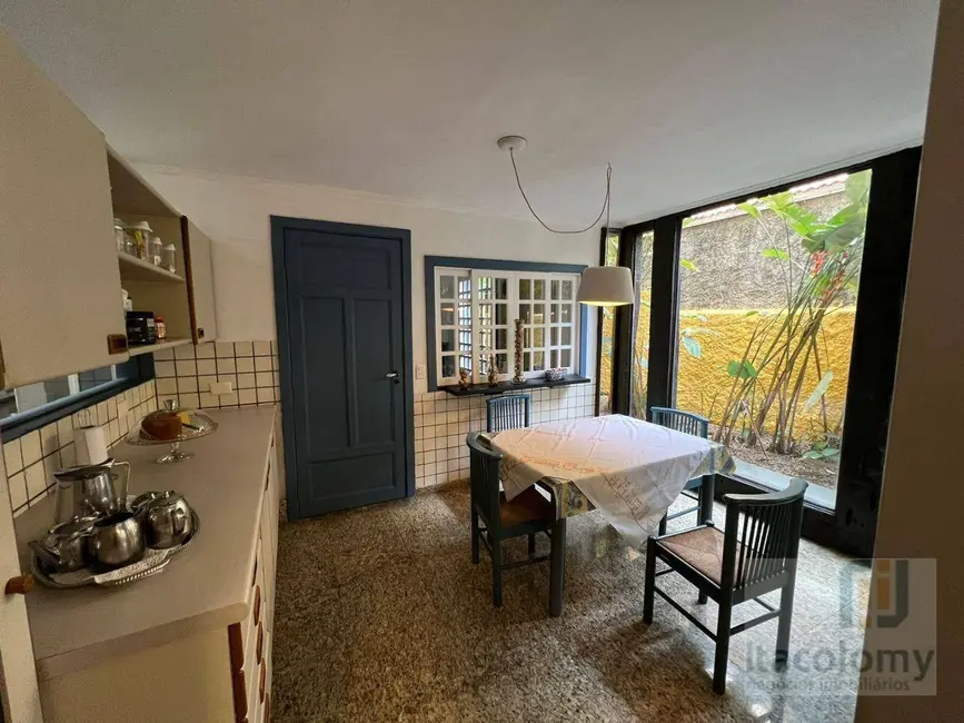 Casa de Condomínio com 4 quartos à venda, 700m2 em Barueri - SP - imagem 4 Foto 4 de Casa de Condomínio com 4 quartos à venda, 700m2 em Barueri - SP