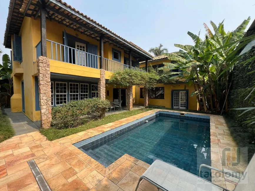 Casa de Condomínio com 4 quartos à venda, 700m2 em Barueri - SP - imagem 1 Foto 1 de Casa de Condomínio com 4 quartos à venda, 700m2 em Barueri - SP