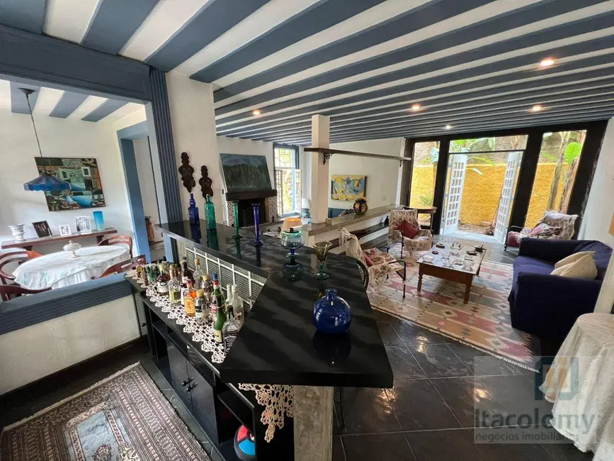 Casa de Condomínio com 4 quartos à venda, 700m2 em Barueri - SP - imagem 3 Foto 3 de Casa de Condomínio com 4 quartos à venda, 700m2 em Barueri - SP